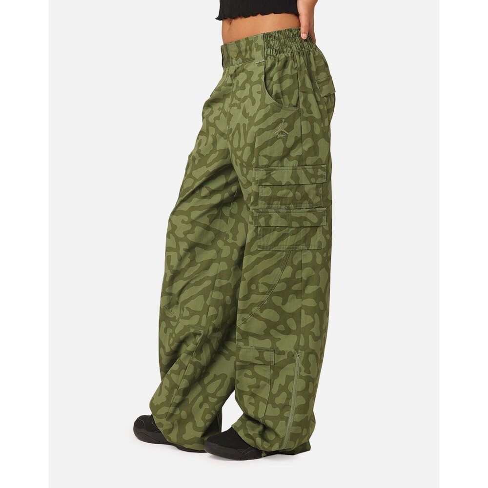 New Jordan Womens  Chicago Pants Cargo Loose Fit Sky J Light Olive Camo Small
